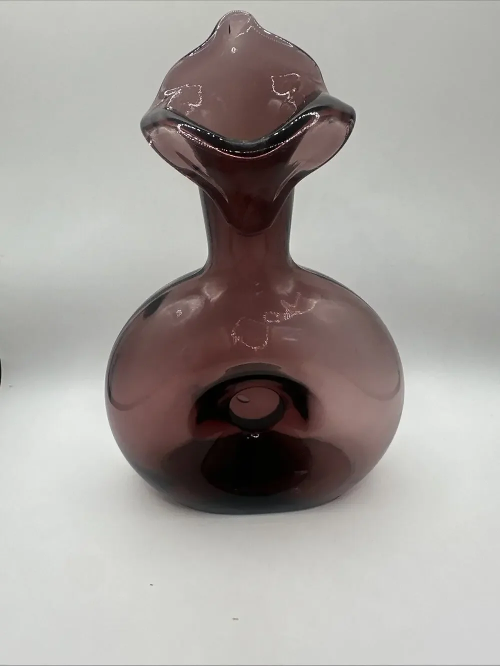 MCM Glass Purple Amethyst Doughnut Pulpit Vase / Decanter 7”